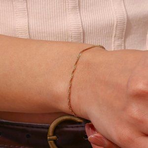 NEW DAINTY 18K GOLD CHAIN BRACELET